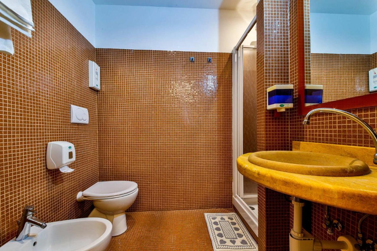 E-Room 42 Rome Exterior photo